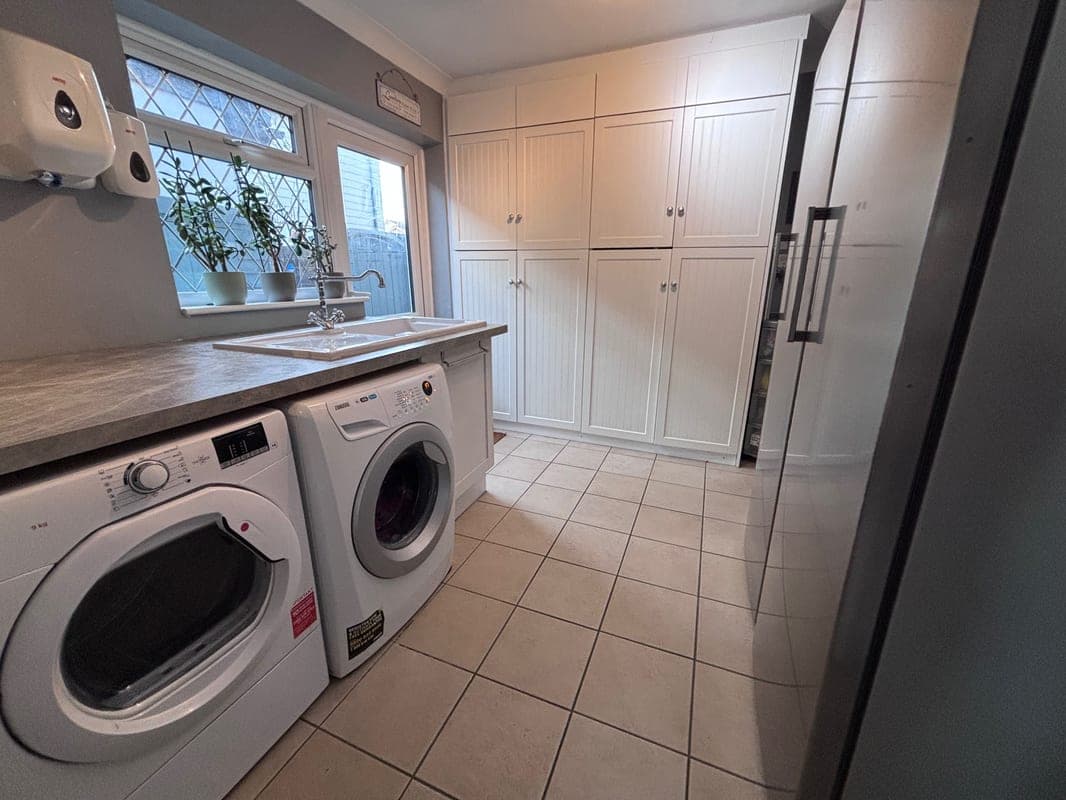 Lower Higham Road, Gravesend, DA12