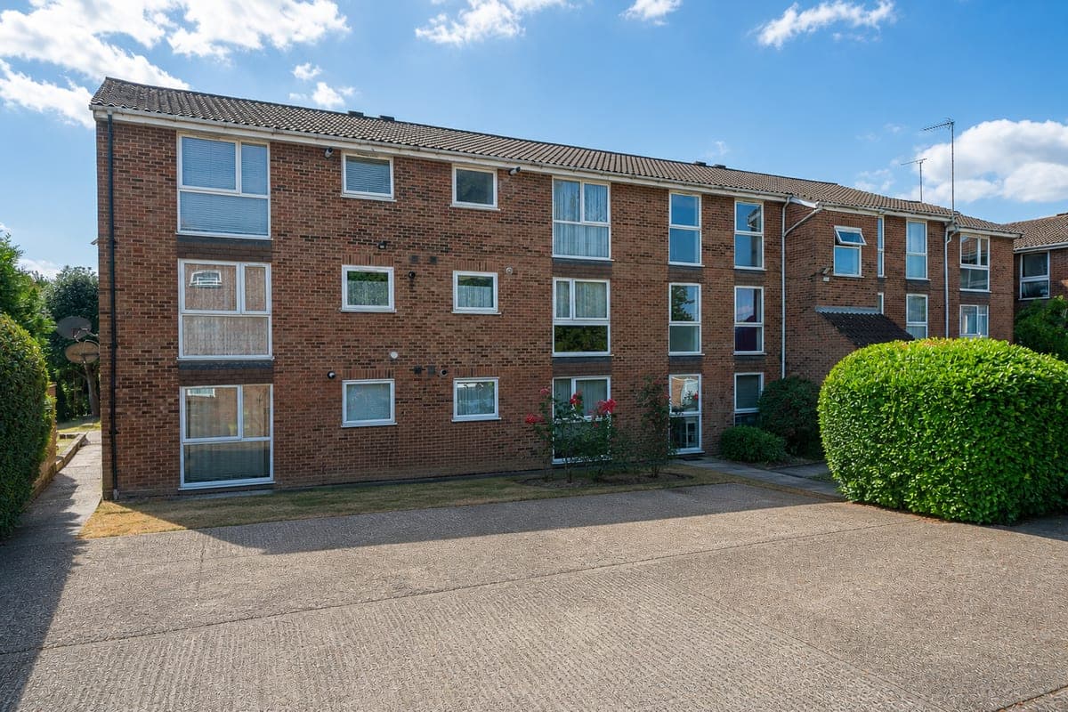 Shurland Avenue, Barnet, EN4