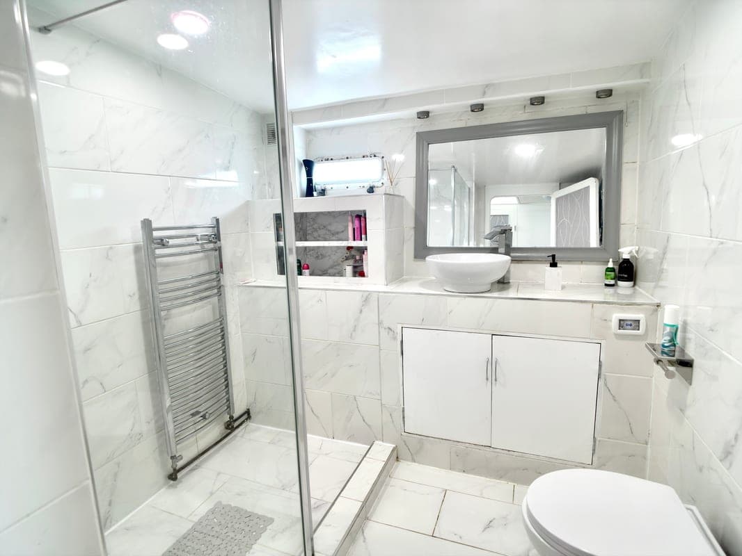 Mayfair Lady, Erith, DA8