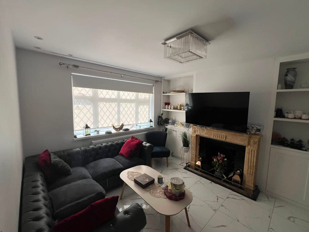 West Ridge Gardens, Greenford, UB6