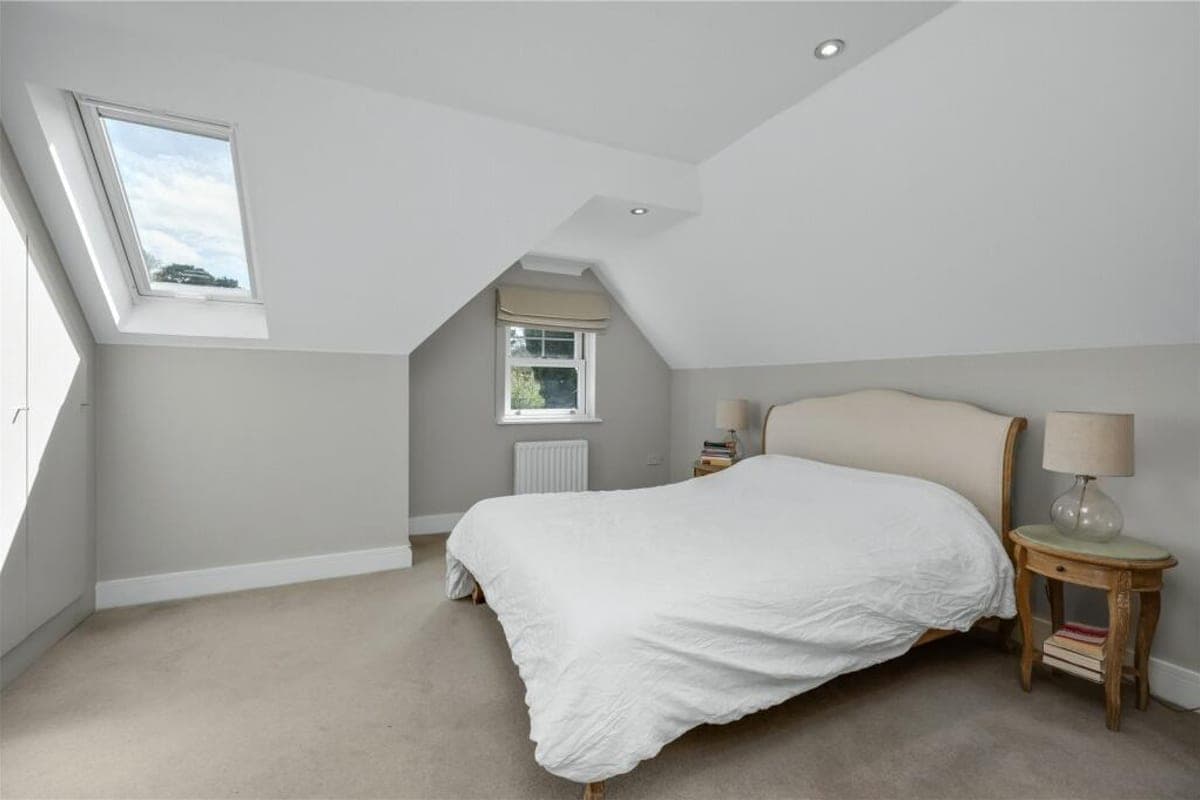Oatlands Avenue, Weybridge, KT13