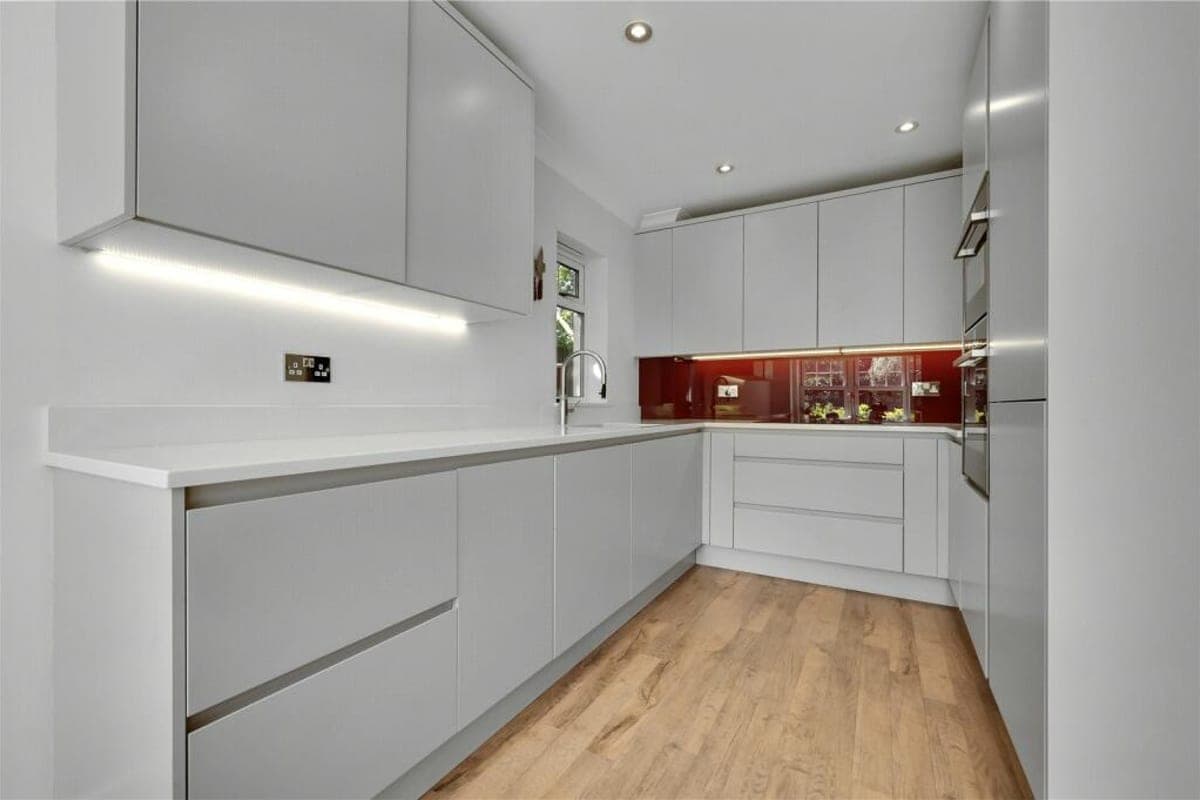 Oatlands Avenue, Weybridge, KT13