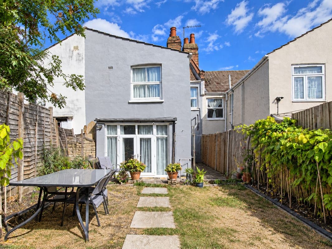 Dagmar Avenue, Wembley, HA9