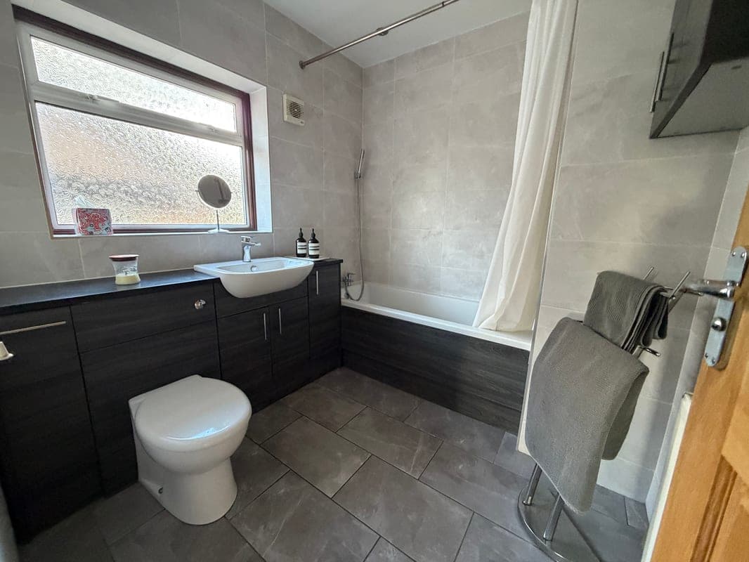 Keats Road, Welling, DA16