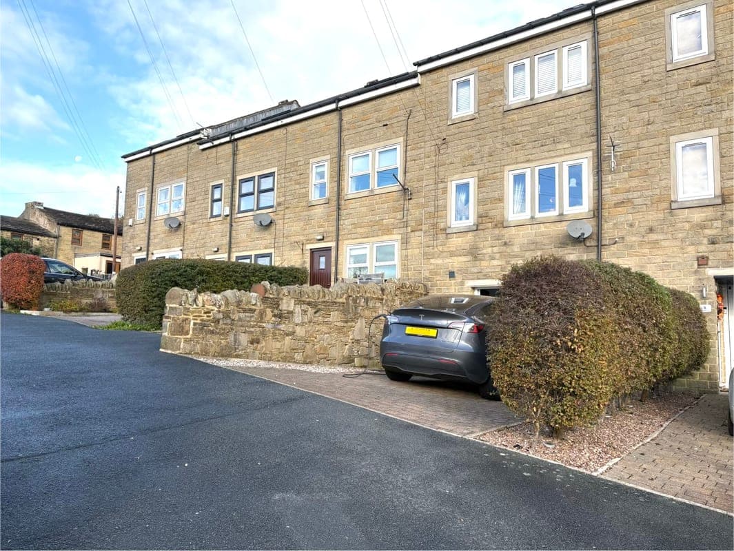 Heathcliff Mews, Thornton, BD13